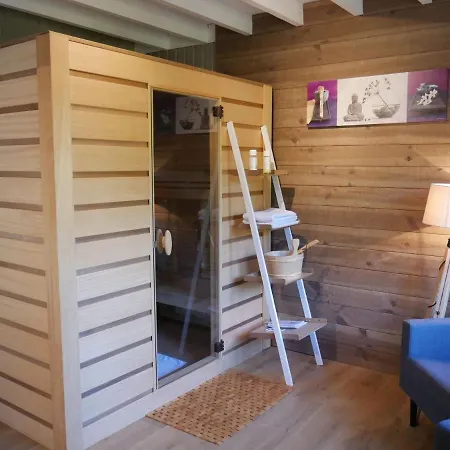 Tatil Evi Plush Holiday In With Sauna And Relaxation Baths *
